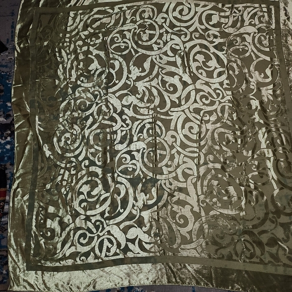 Givenchy scarf Silk 41x43 inches - Picture 7 of 11